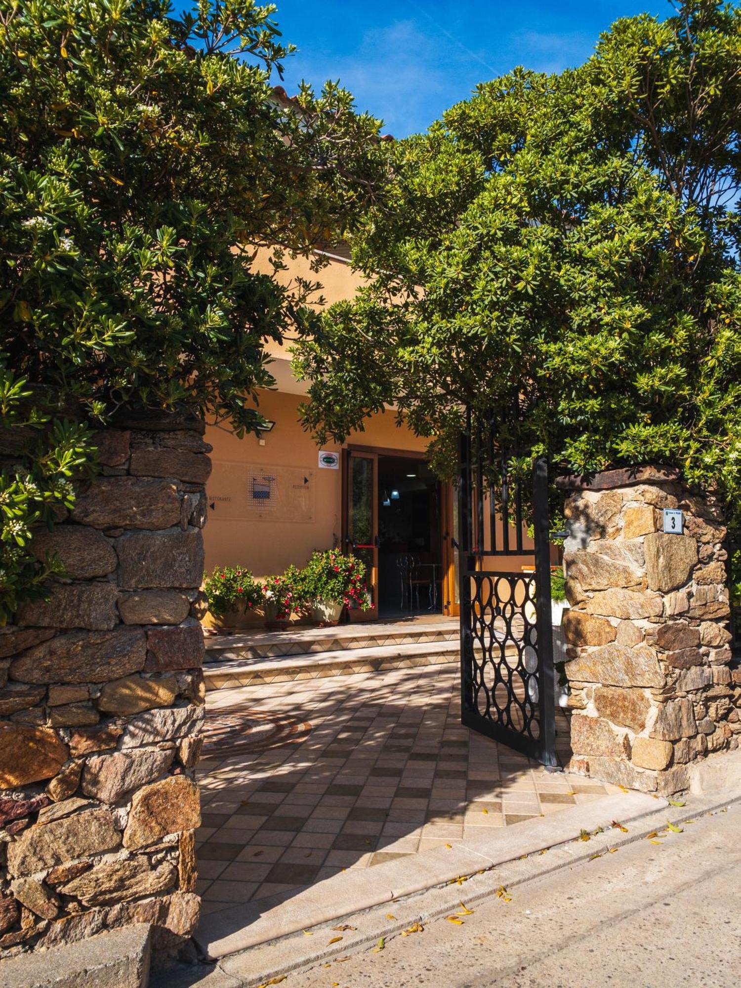 Hotel Donatella Posada  Luaran gambar